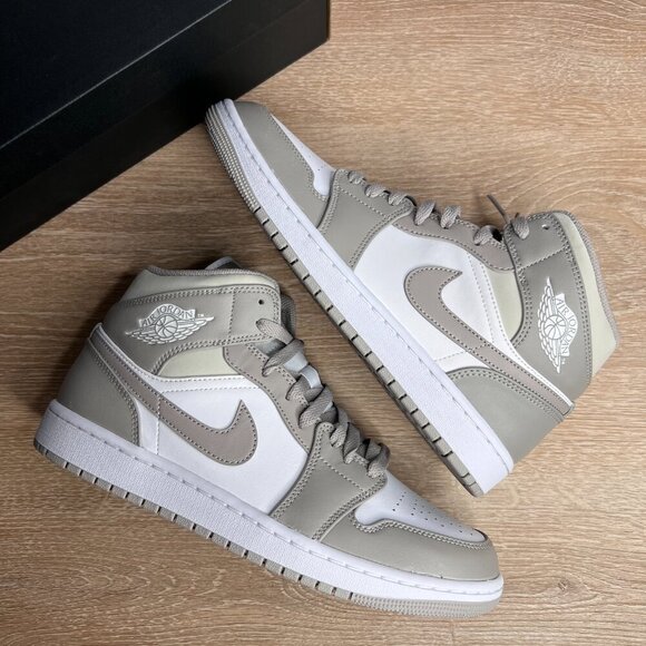 Air Jordan 1 Mid Linen Men - Picture 8 of 9